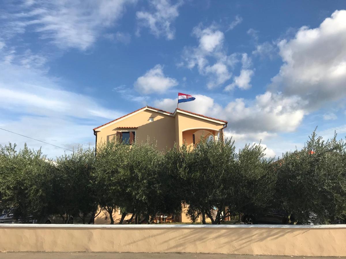 Apartmani Lavanda Vrsi Exterior photo